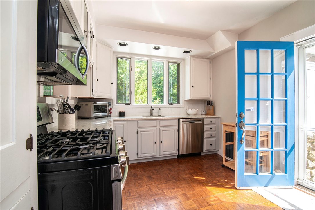 26 Wagner Road Westerly, RI 02891 - Photo 20 of 31