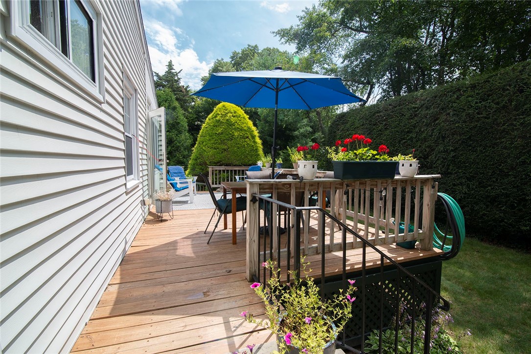 26 Wagner Road Westerly, RI 02891 - Photo 8 of 31