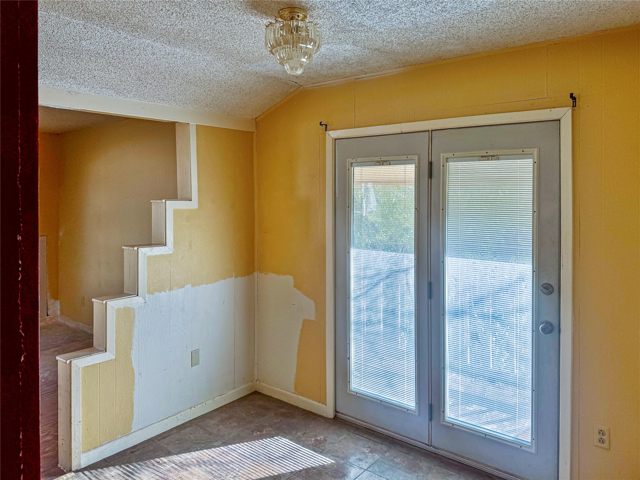 4672 Rakowitz Road Adkins, TX 78101 - Photo 22 of 38 a view of an entryway