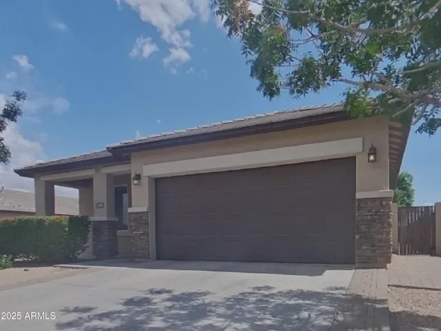 a view of entryway with a tree