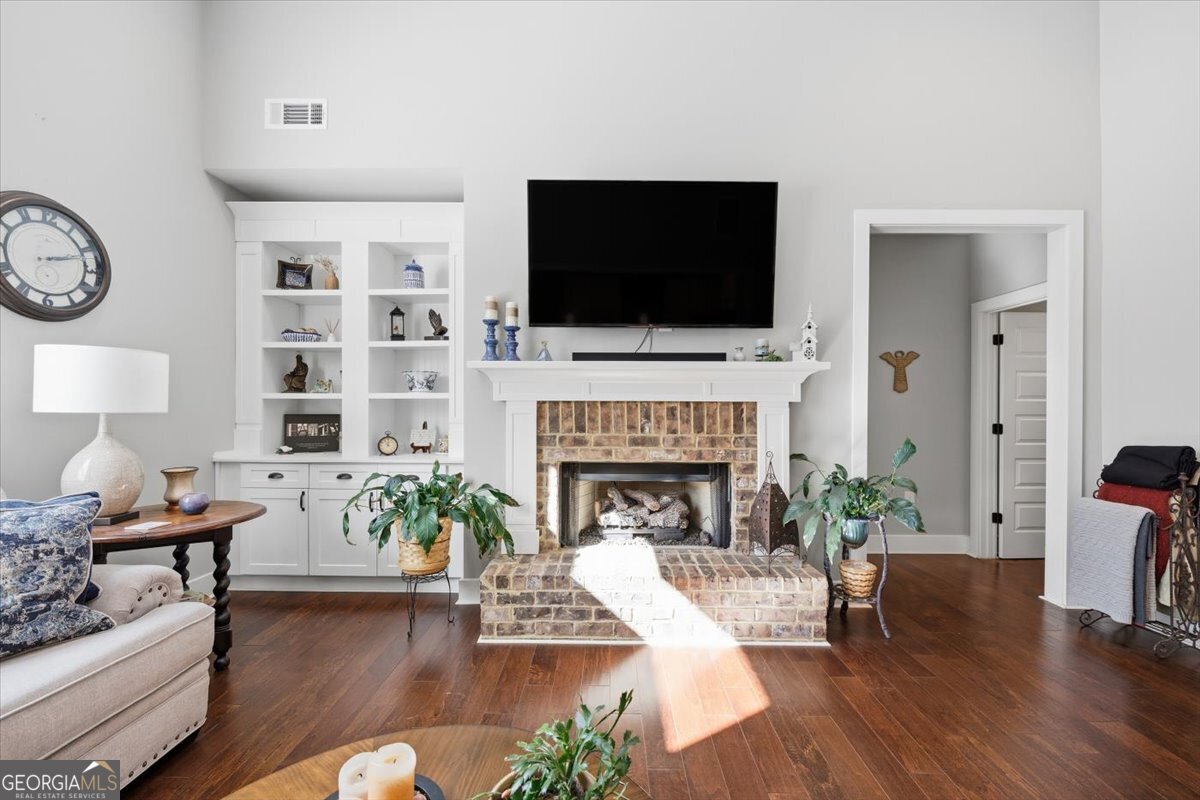 217 Crescent Drive Forsyth, GA 31029 - Photo 5 of 34