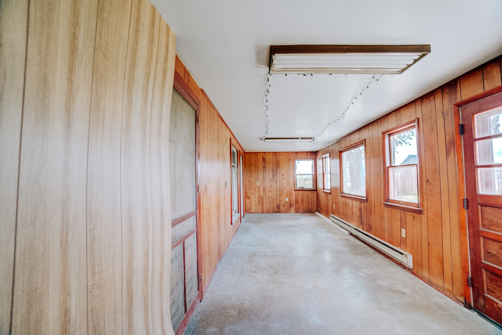 2371 North 3100 East Road Donovan, IL 60931 - Photo 13 of 45 a view of an entryway