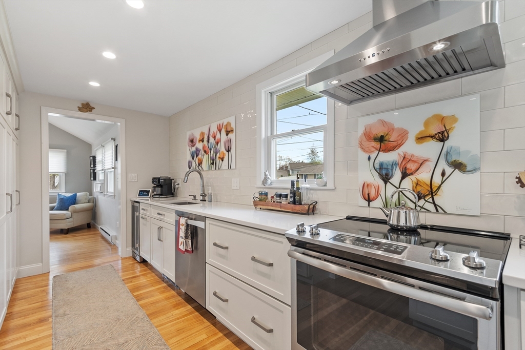 23 Herrick Road Peabody, MA 01960 - Photo 9 of 37 Gallery Image 9