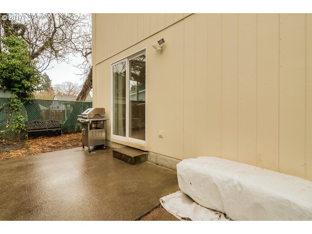 240 South Township Road Canby, OR 97013 - Photo 19 of 25 Patio