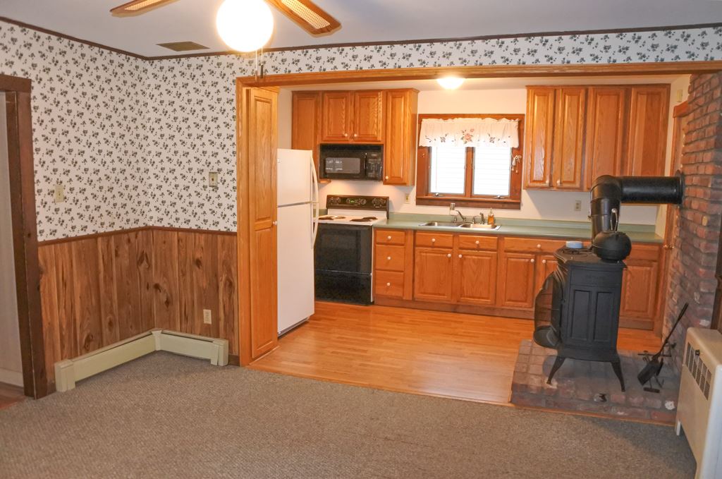 164 Granger Street Rutland, VT 05701 - Photo 5 of 40