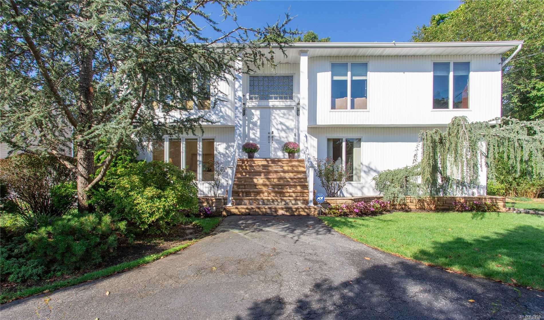 18 Friendly Road Smithtown, NY 11787 - Photo 1 of 1 Gallery Image 1