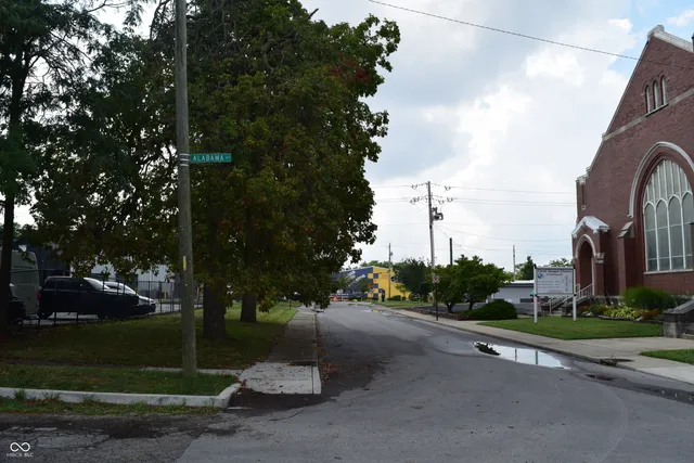 $850,000 | 216 Parkway Avenue, Indianapolis, IN 46225