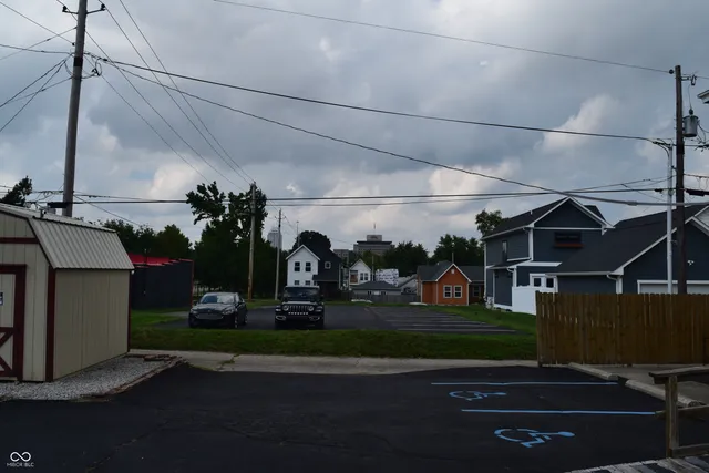 $850,000 | 216 Parkway Avenue, Indianapolis, IN 46225