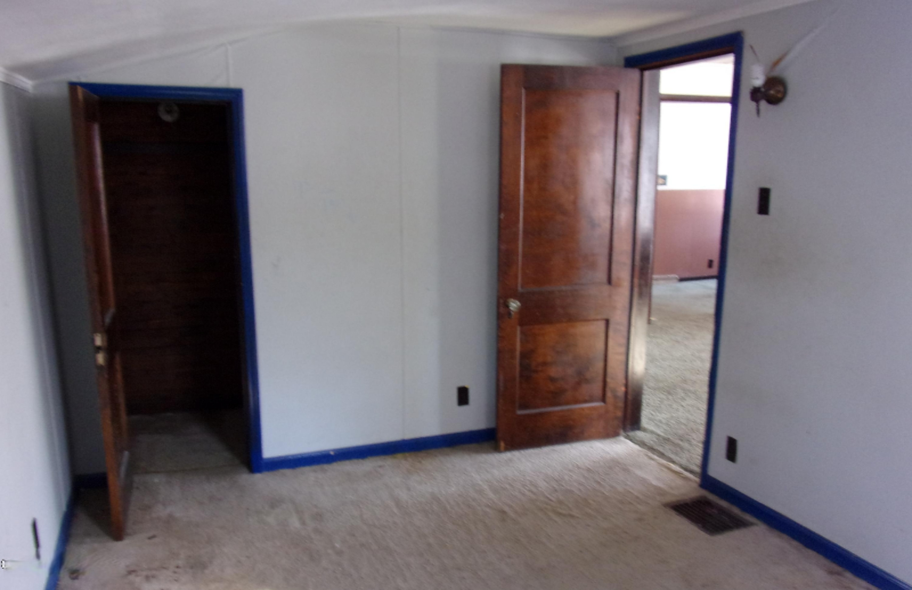 511 South Lincoln Avenue Three Rivers, MI 49093 - Photo 3 of 15 100_0110