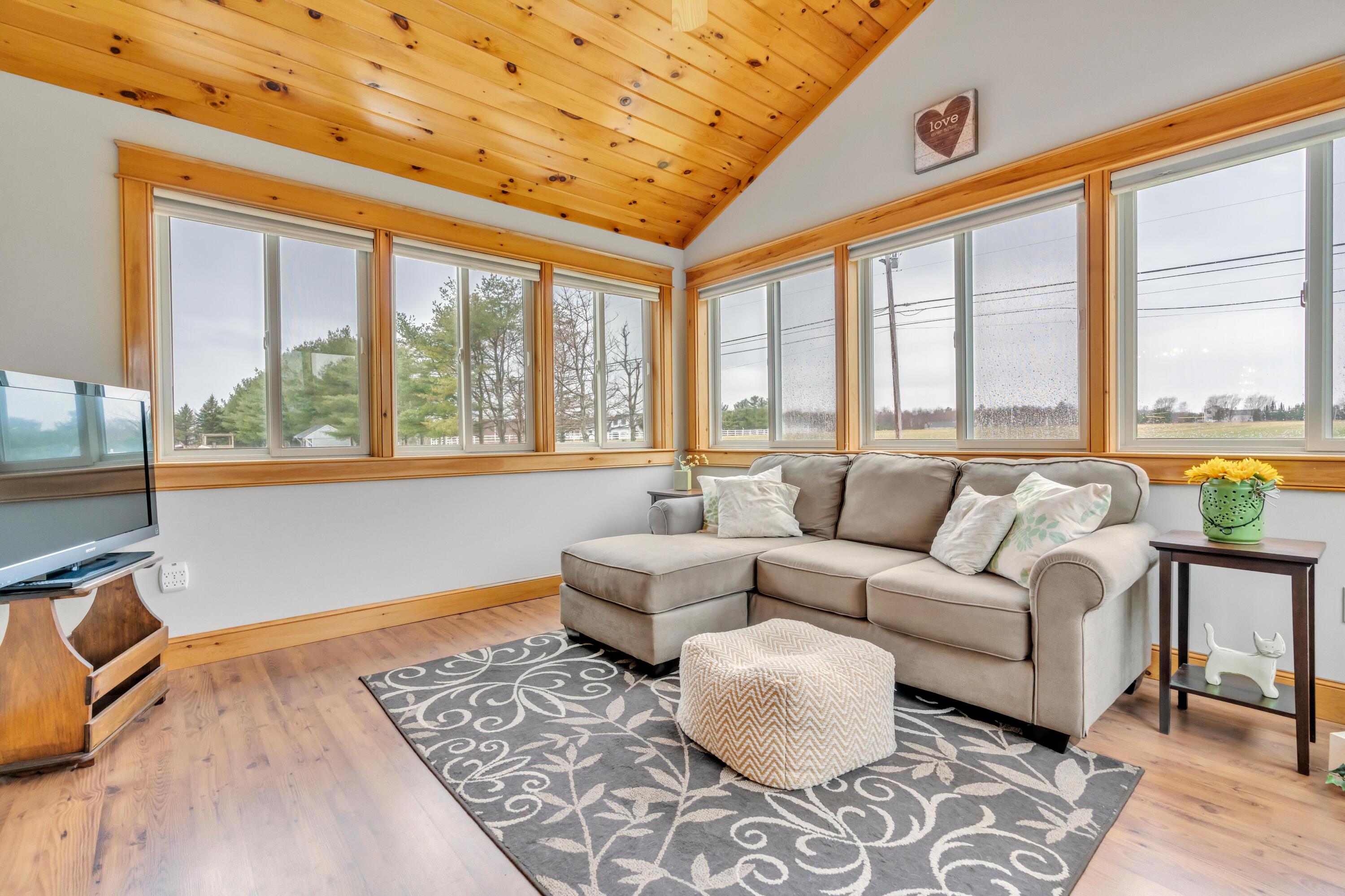 3 Cornfield Drive Springvale, ME 04083 - Photo 12 of 35 Four season room