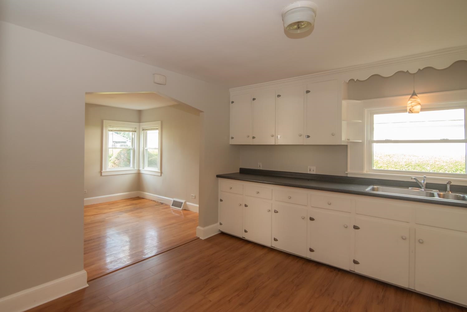 76 Charleston Avenue Manchester, NH 03102 - Photo 6 of 25