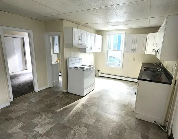 $919,900 | 4 Kossuth Street, Biddeford, ME 04005