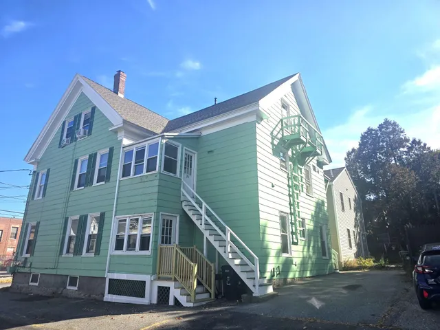$919,900 | 4 Kossuth Street, Biddeford, ME 04005