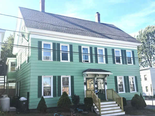 $919,900 | 4 Kossuth Street, Biddeford, ME 04005