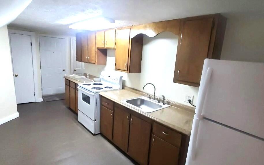 4 Kossuth Street Biddeford, ME 04005 - Photo 6 of 18 INTERIOR 2