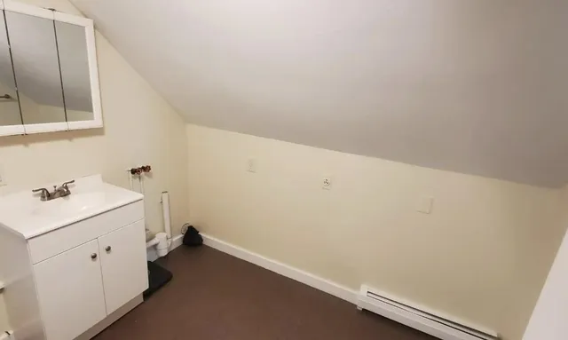 $919,900 | 4 Kossuth Street, Biddeford, ME 04005