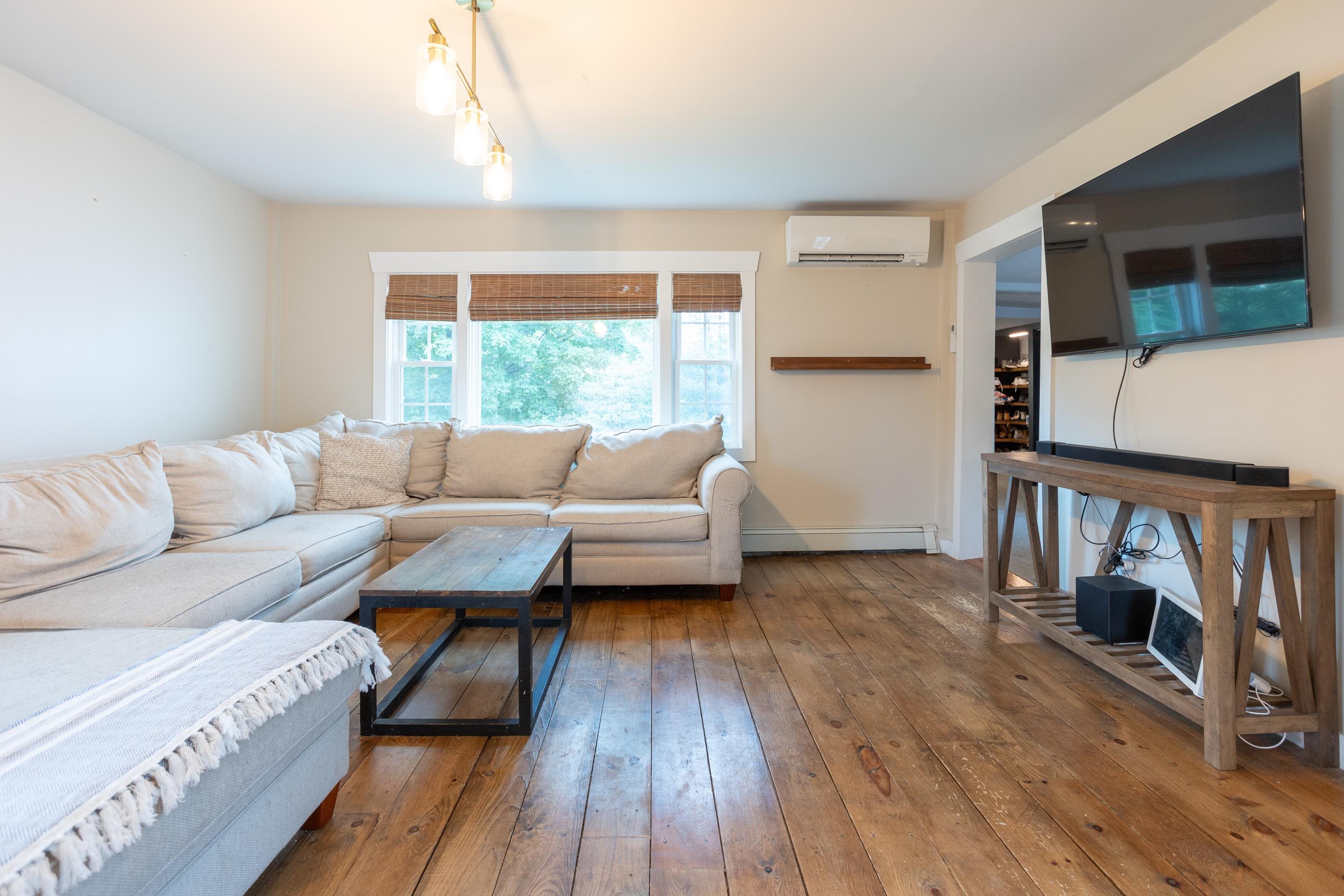 77 Broad Street Hollis, NH 03049 - Photo 14 of 47