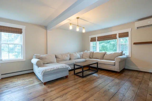 $1,000,000 | 77 Broad Street, Hollis, NH 03049