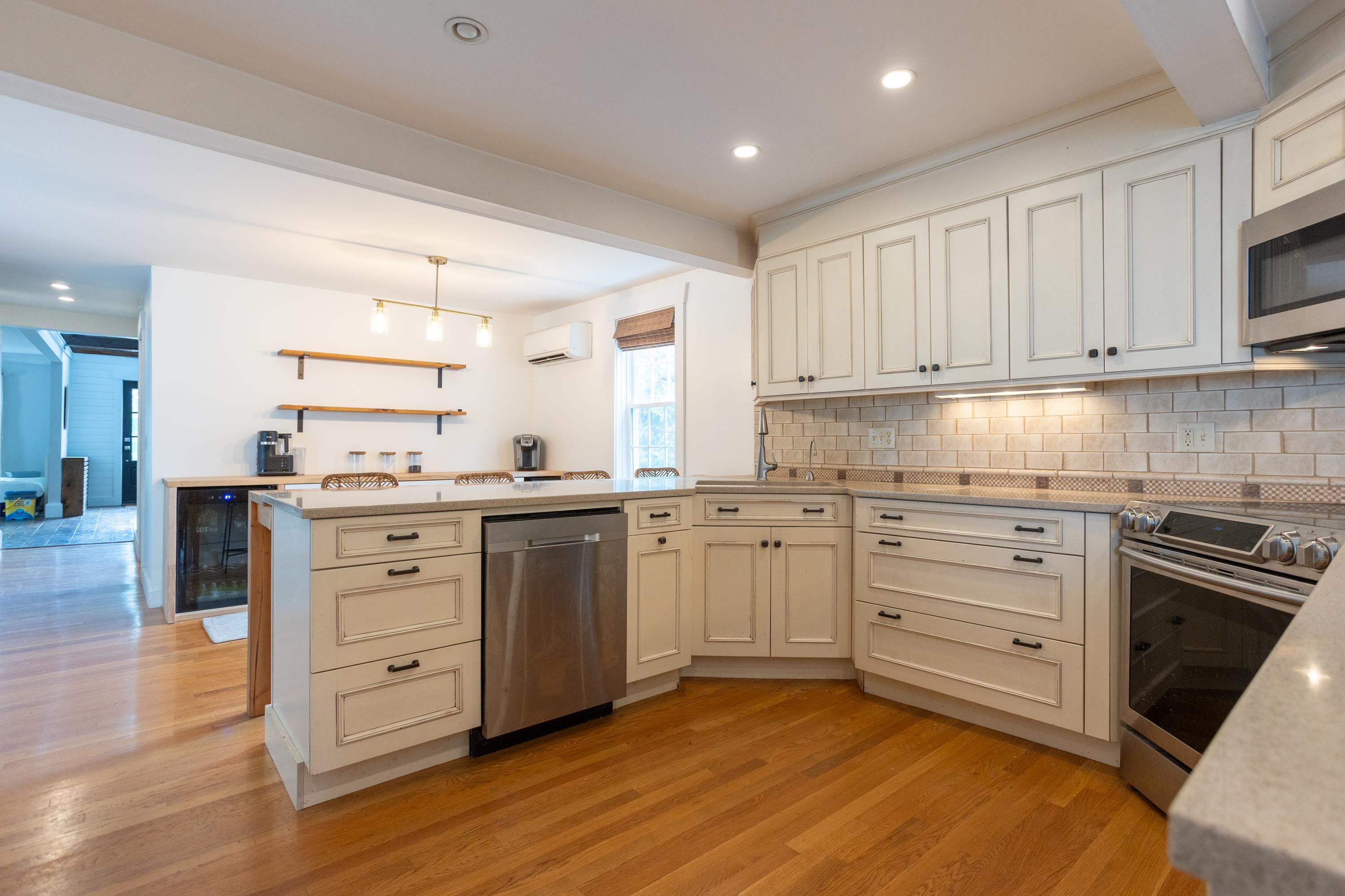 77 Broad Street Hollis, NH 03049 - Photo 22 of 47