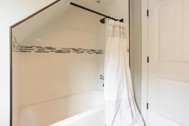 $1,000,000 | 77 Broad Street, Hollis, NH 03049