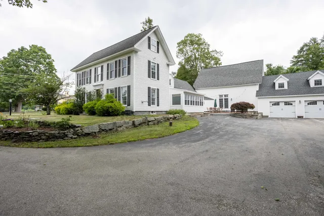 $1,000,000 | 77 Broad Street, Hollis, NH 03049