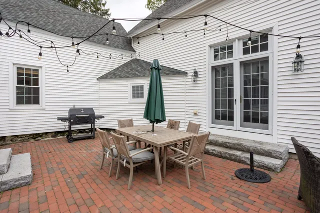 $1,000,000 | 77 Broad Street, Hollis, NH 03049