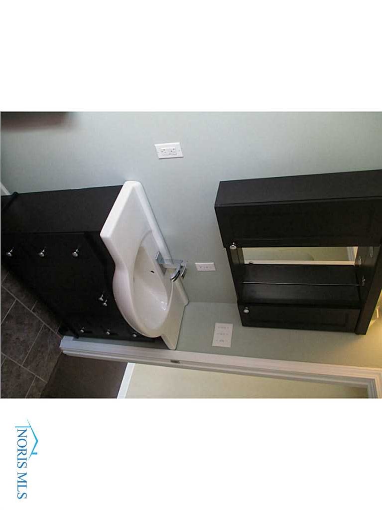 3431 Seaman Road Oregon, OH 43616 - Photo 6 of 19 Gallery Image 6