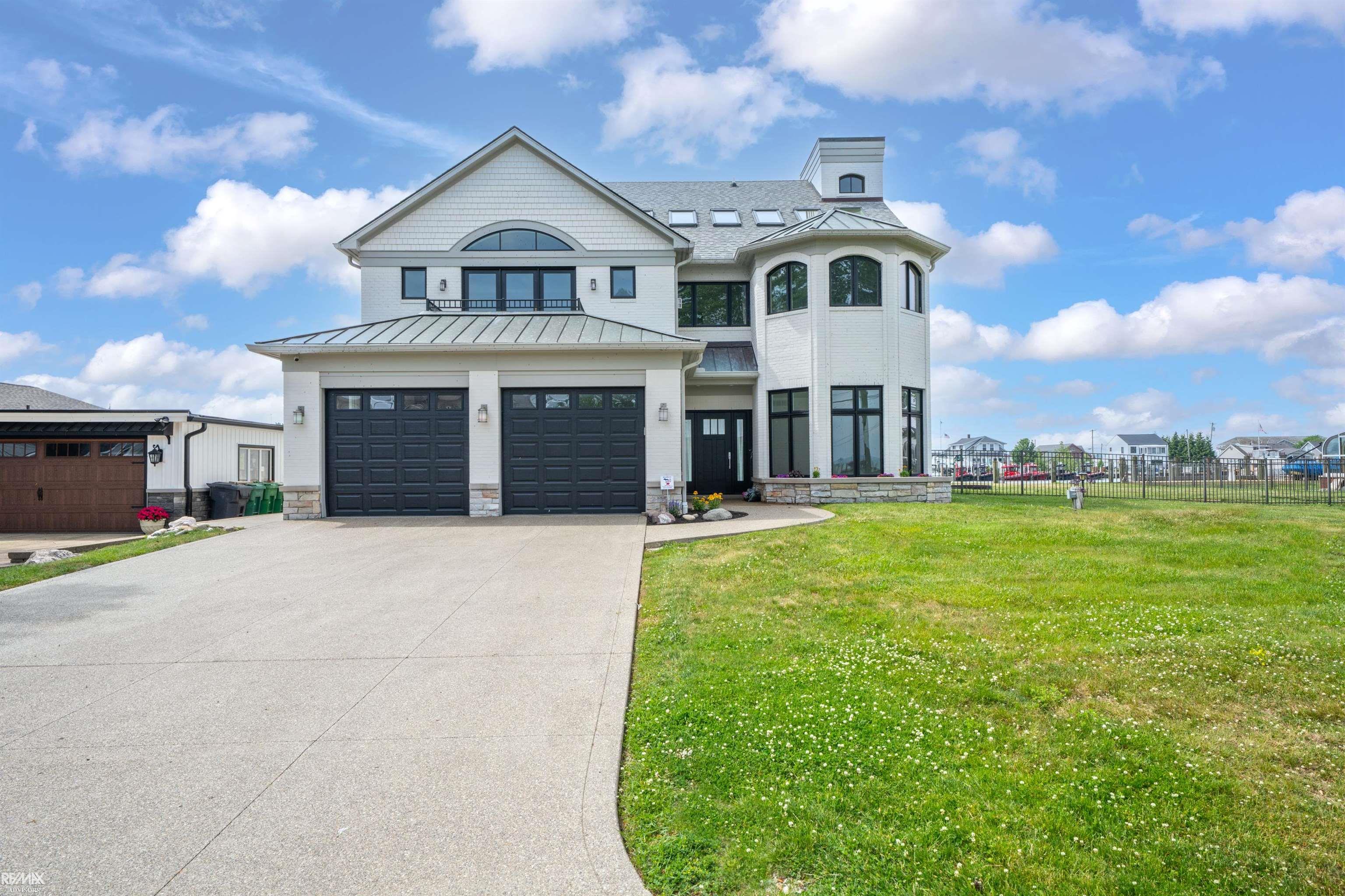 32824 North River Road Harrison Township, MI 48045 - Photo 10 of 97