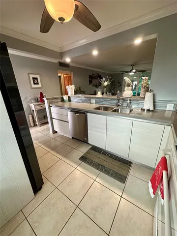 a kitchen with granite countertop lots of counter top space
