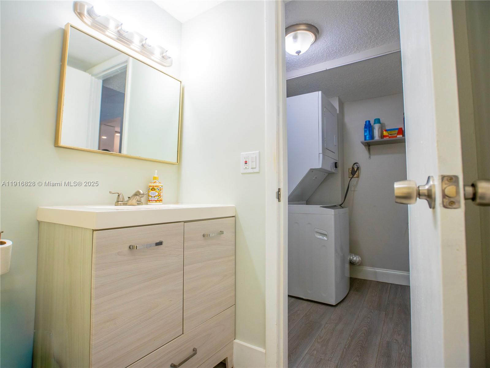 9400 West Flagler Street, Unit 313 Miami, FL 33174 - Photo 26 of 35