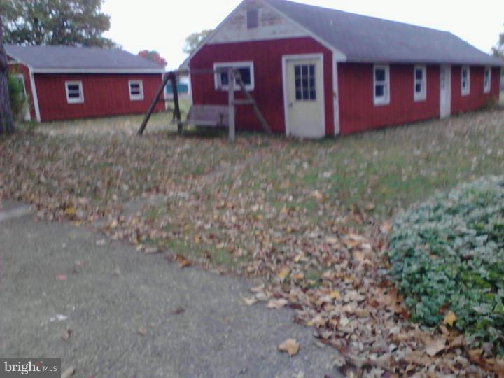 2222 Edgely Road Levittown, PA 19057 - Photo 17 of 21 Barn