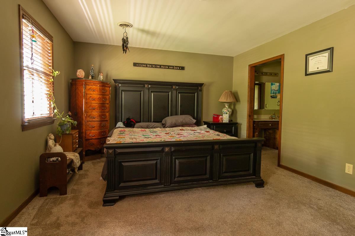 46 Cobblestone Road Greenville, SC 29615 - Photo 4 of 34 Gallery Image 4