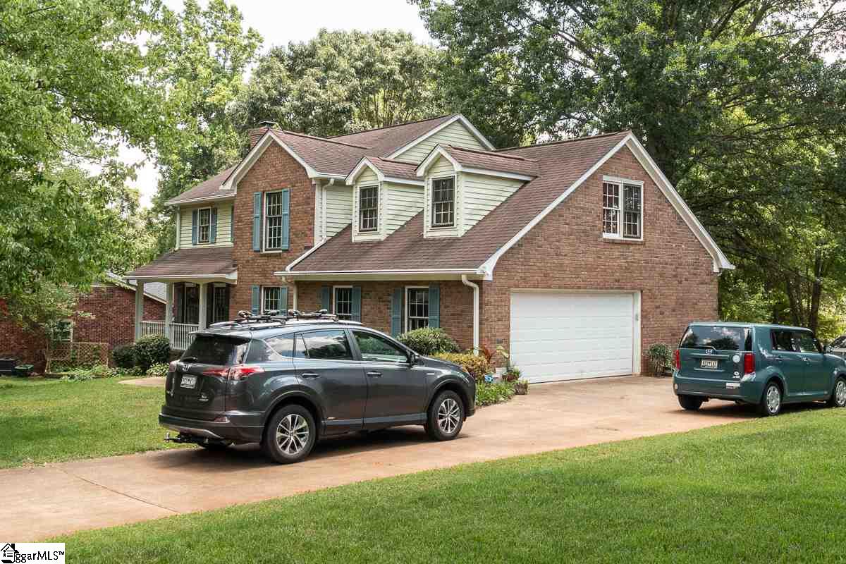 46 Cobblestone Road Greenville, SC 29615 - Photo 6 of 34 Gallery Image 6