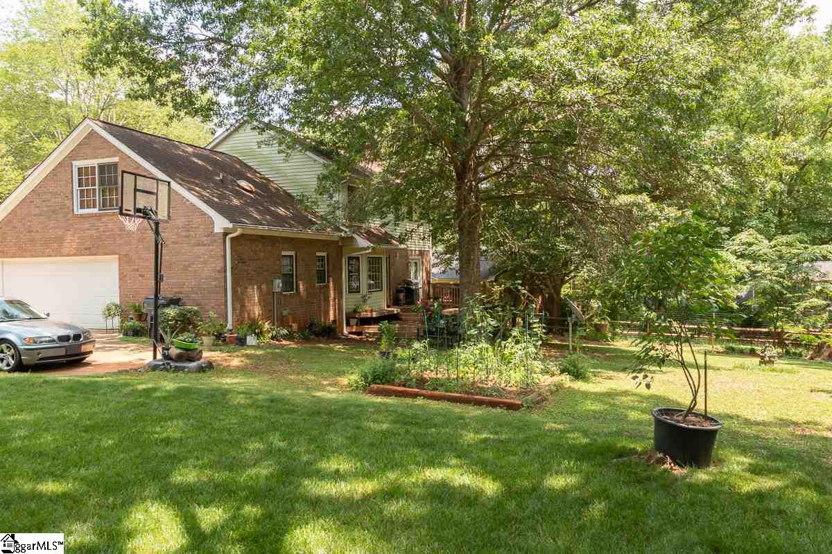 46 Cobblestone Road Greenville, SC 29615 - Photo 7 of 34 Gallery Image 7