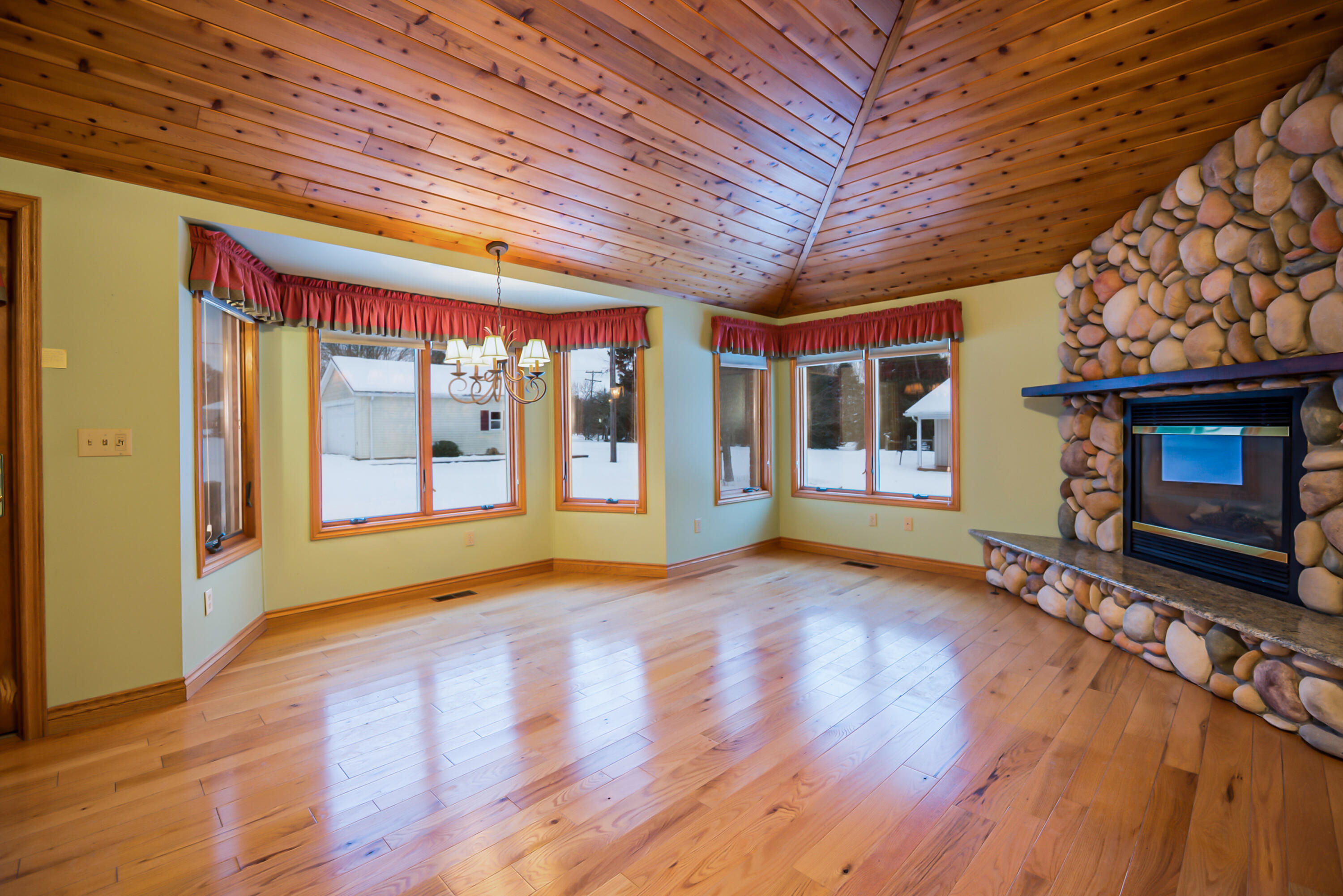 6839 Dexter Ann Arbor Road Dexter, MI 48130 - Photo 5 of 50 DSC_2962