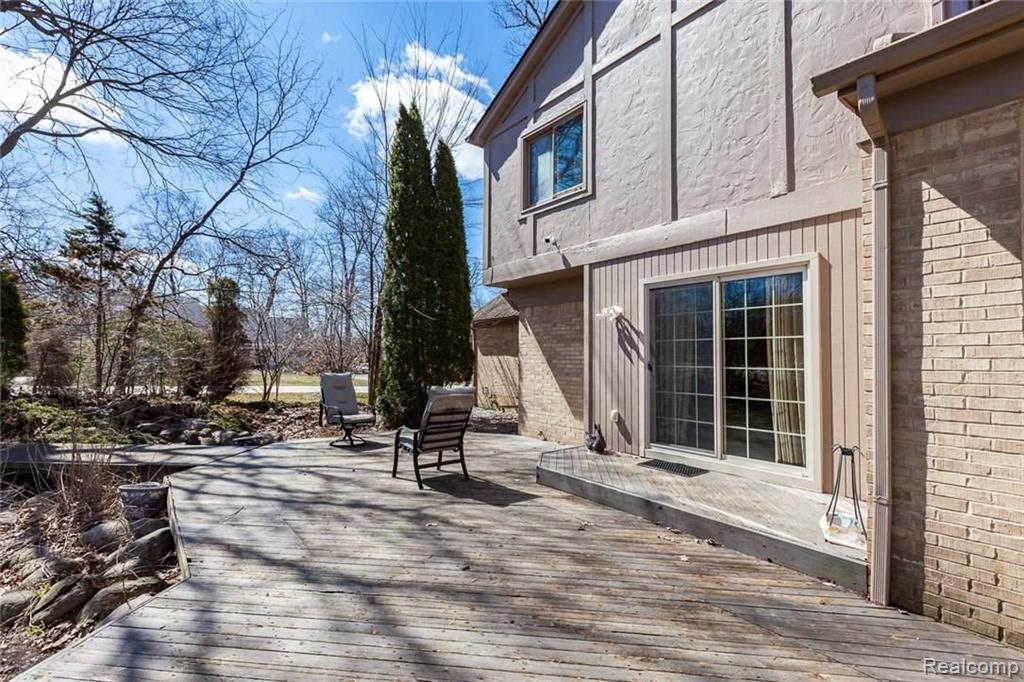 30516 Huntsman Drive West Farmington Hills, MI 48331 - Photo 7 of 54