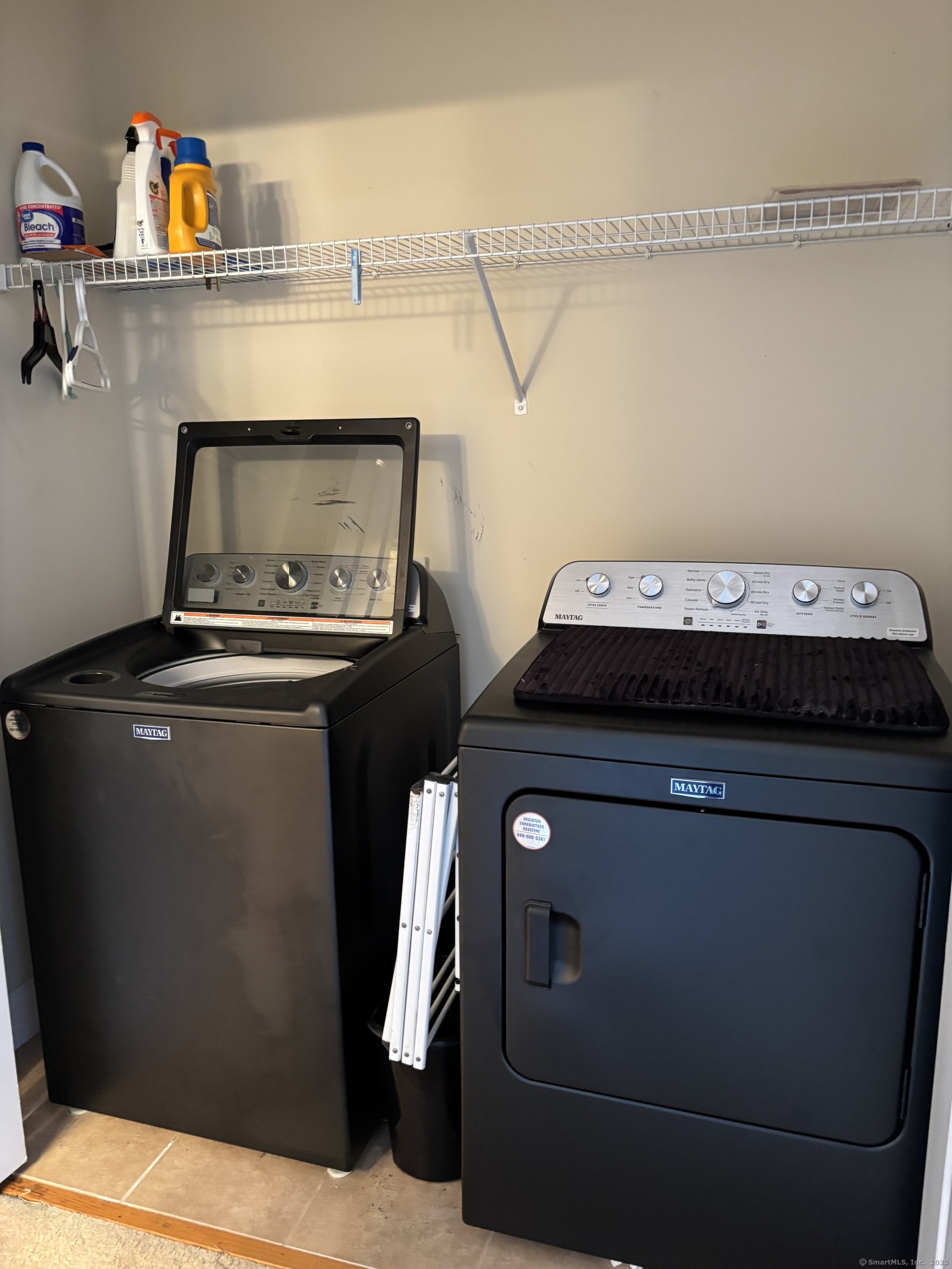 15 Freedom Way, Unit 22 East Lyme, CT 06357 - Photo 19 of 26 a utility room with dryer and washer