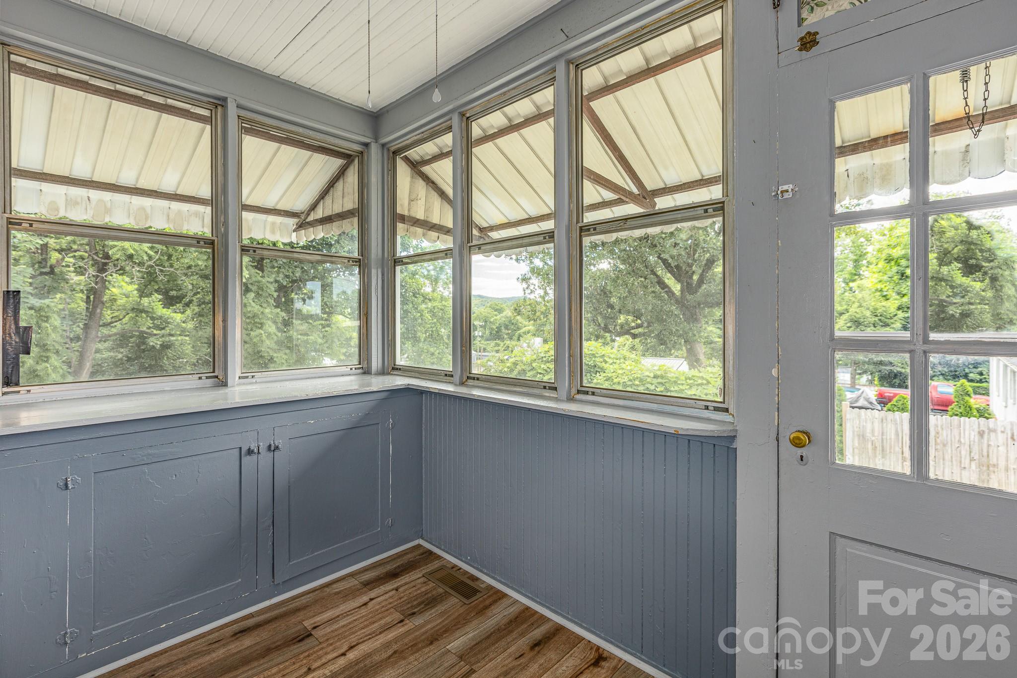 46 Gilkey Street Marion, NC 28752 - Photo 8 of 34