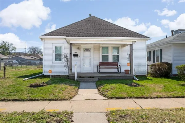 $68,000 | 224 West Hyde Park Avenue, St. Joseph, MO 64504