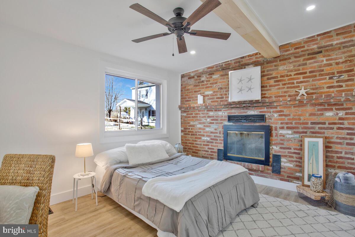 777 Powhatan Beach Road Pasadena, MD 21122 - Photo 12 of 67 Cozy up