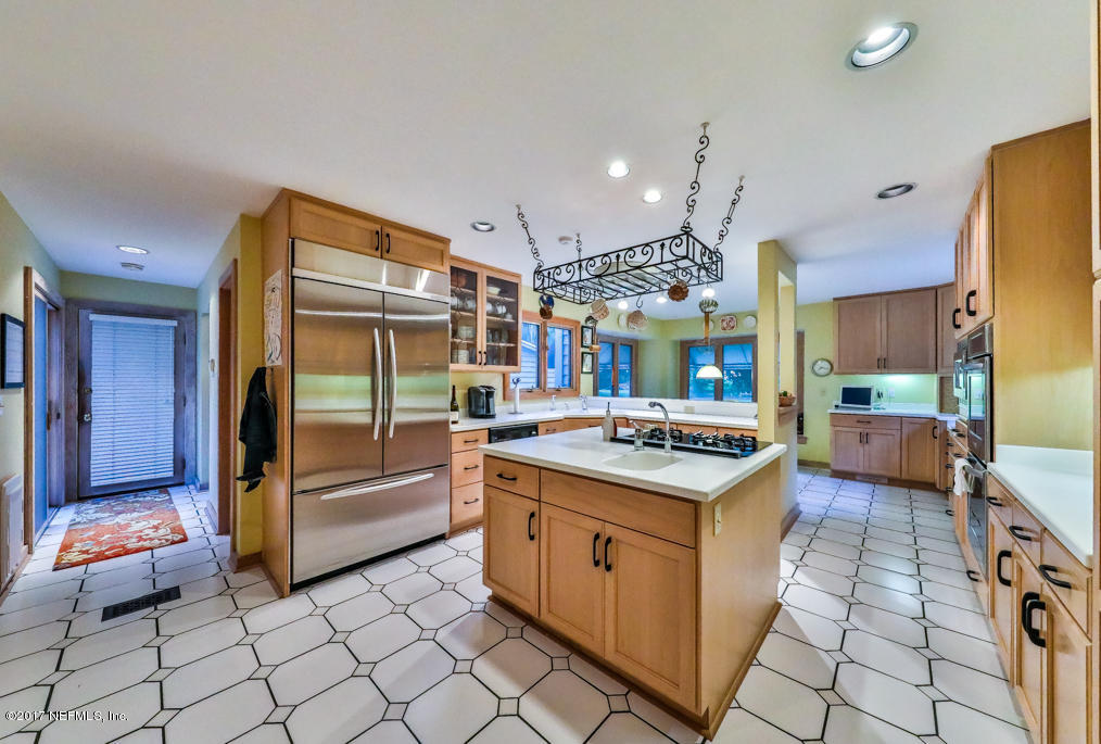 1638 Mandarin Manor Road Jacksonville, FL 32223 - Photo 10 of 53 Expansive Kitchen