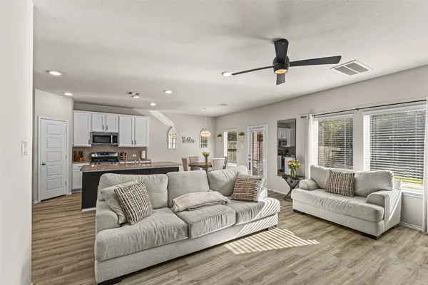 $2,550 | 6807 Verbena Blossom Trail, Katy, TX 77449