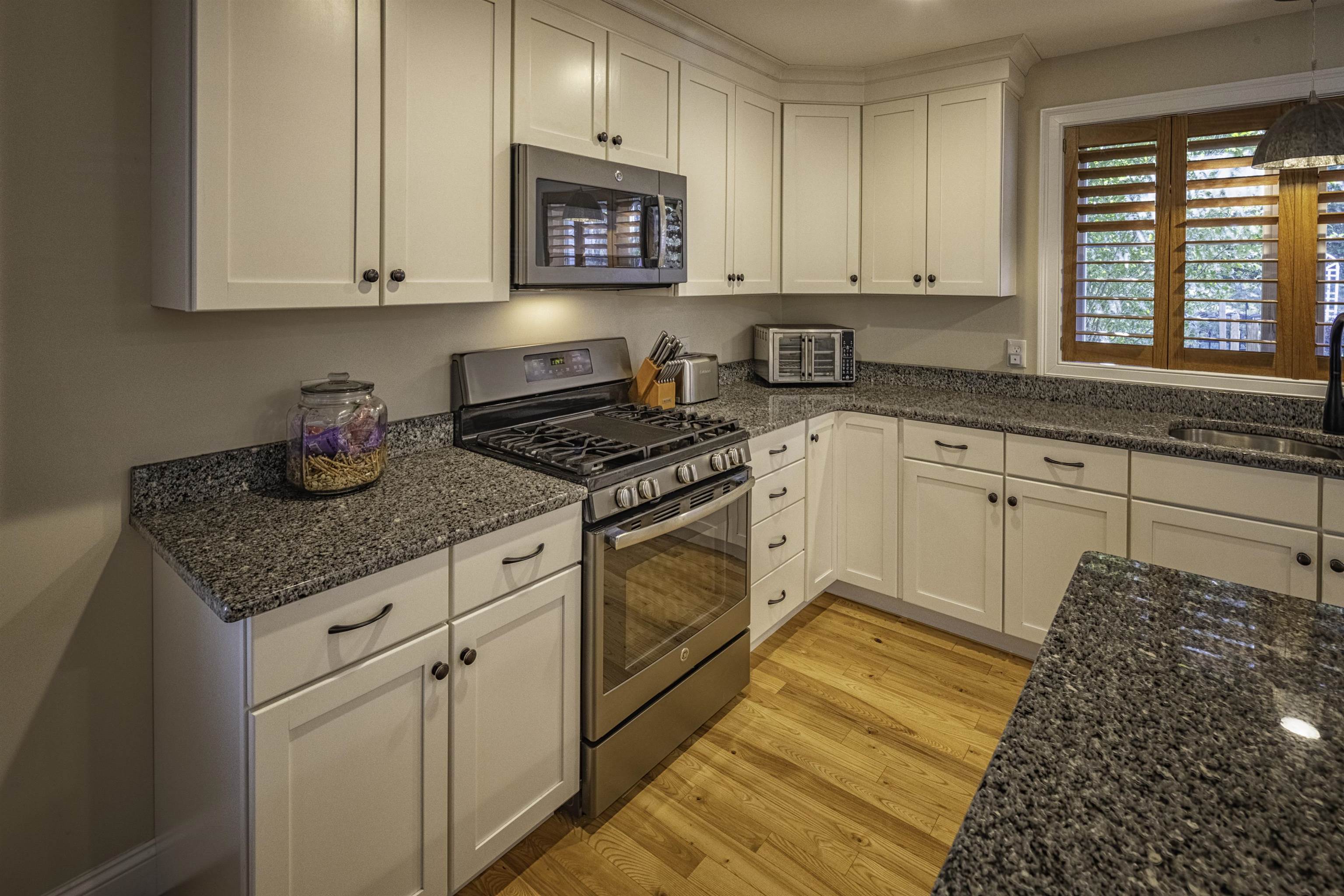 134 Emerald Lane Dover, NH 03820 - Photo 13 of 36