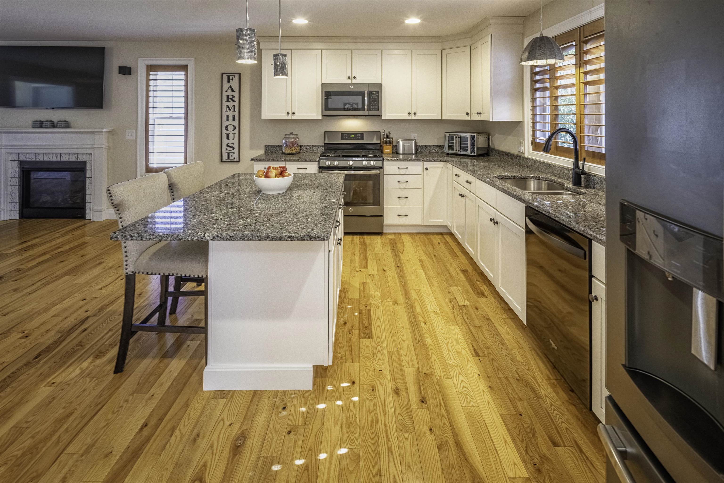 134 Emerald Lane Dover, NH 03820 - Photo 15 of 36