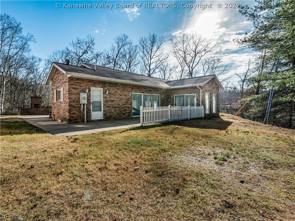 12334 Charleston Road Kenna, WV 25248 - Photo 6 of 36 Gallery Image 6