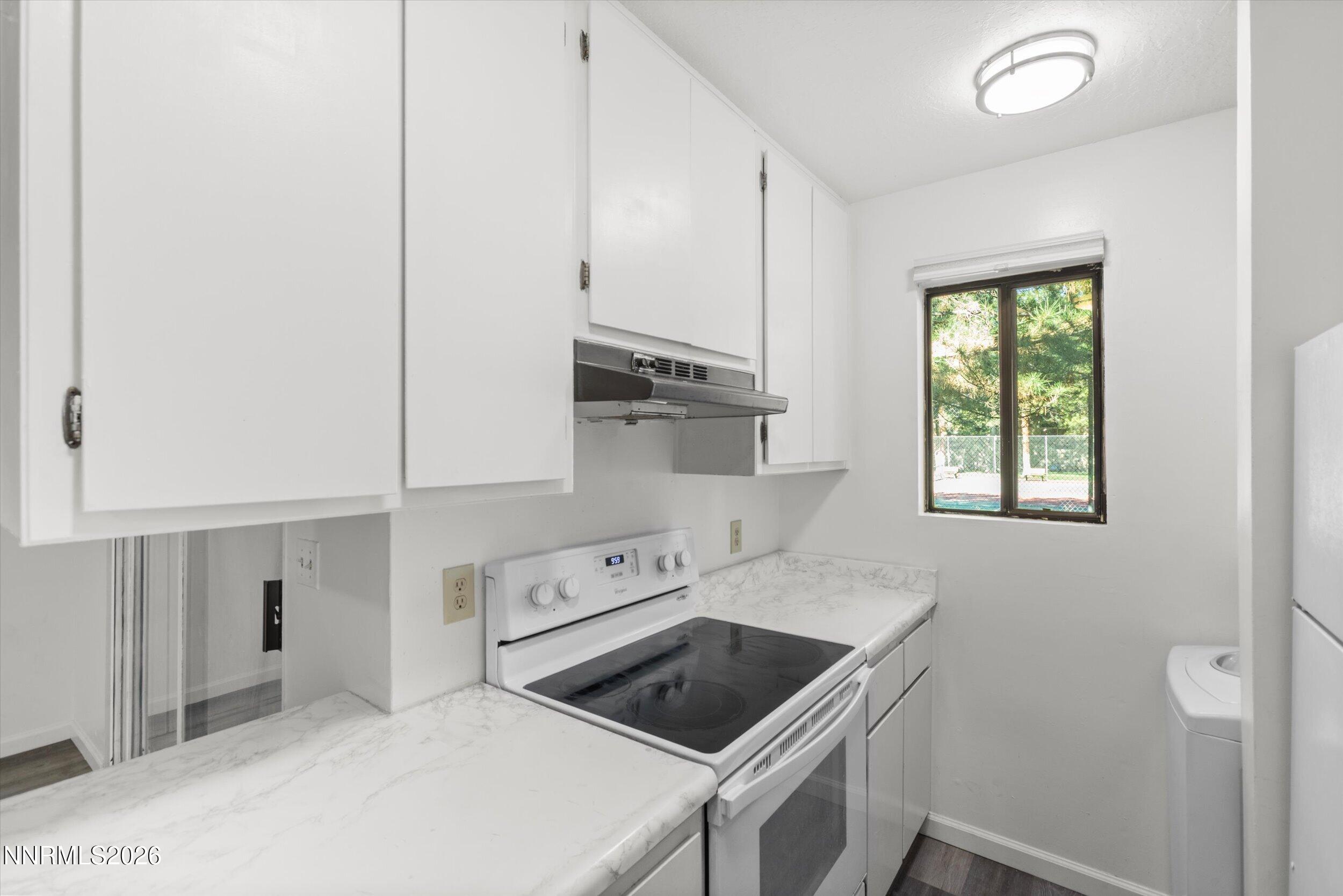 5021 Reggie Road Reno, NV 89502 - Photo 4 of 24 15-0Y7A0614