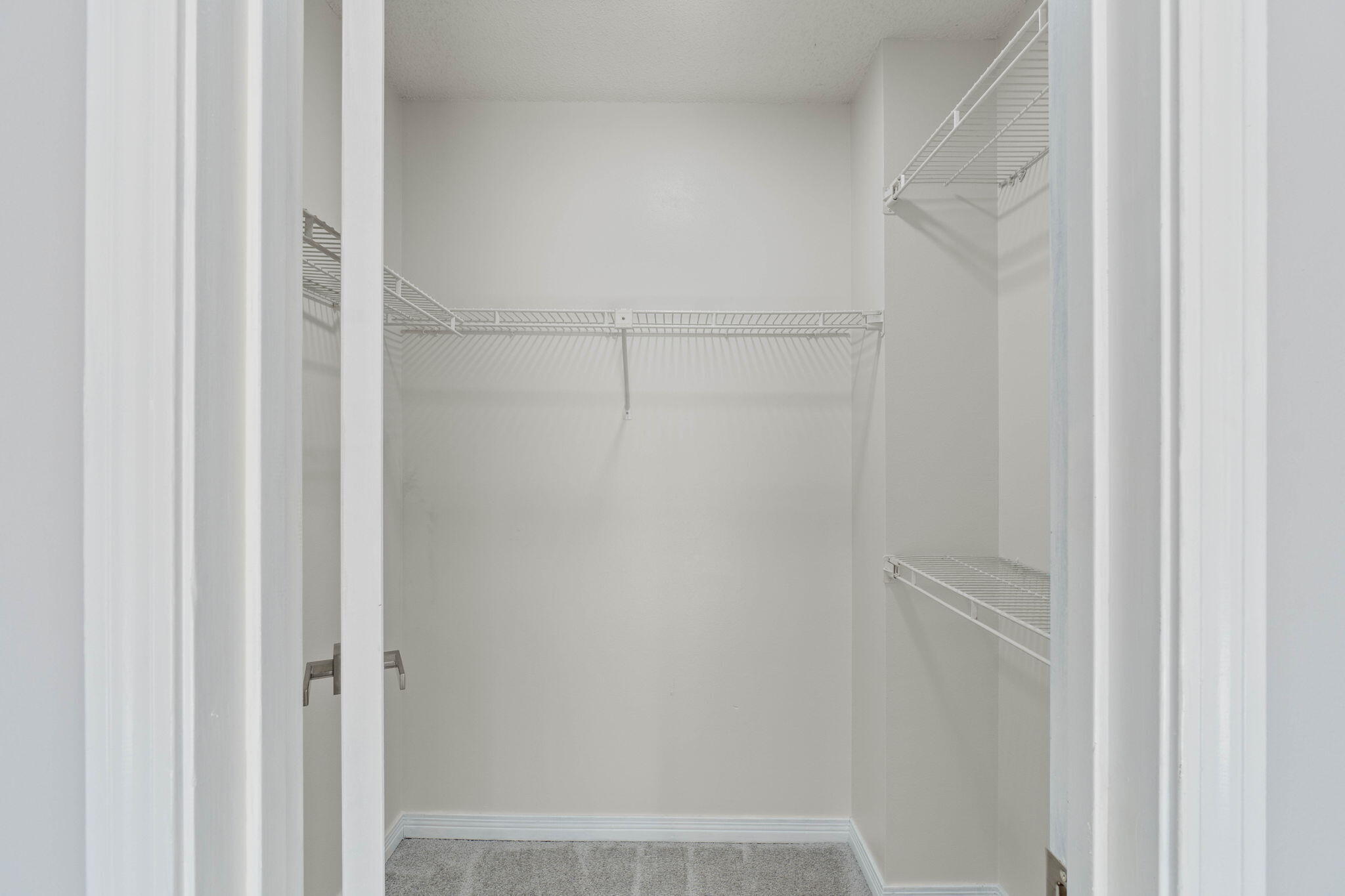 54 Country Club Road Shalimar, FL 32579 - Photo 33 of 58 a view of a small space