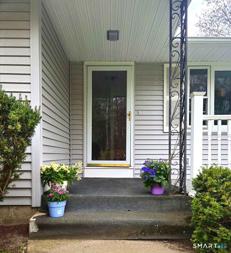 245 East Plymouth Road Plymouth, CT 06786 - Photo 4 of 40