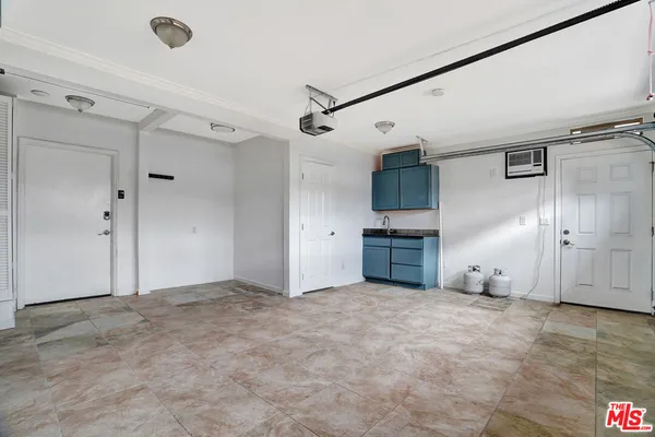 a view of a garage