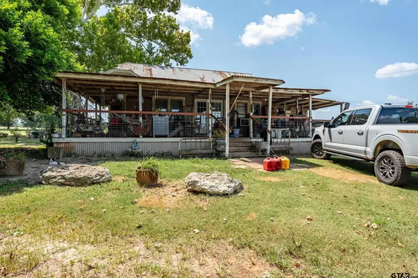 $299,995 | 9303 W Creek, Henderson, TX 75654